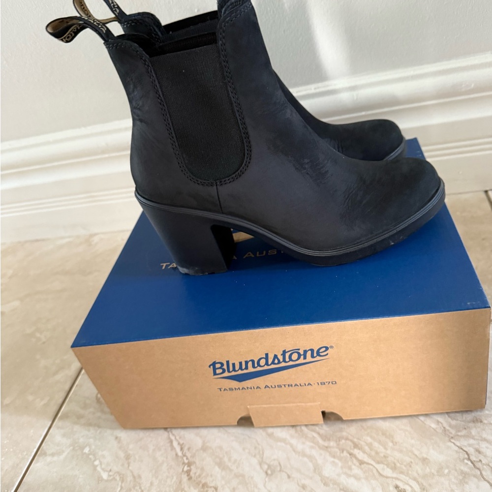 Blundstone Women's Heeled Black Boots